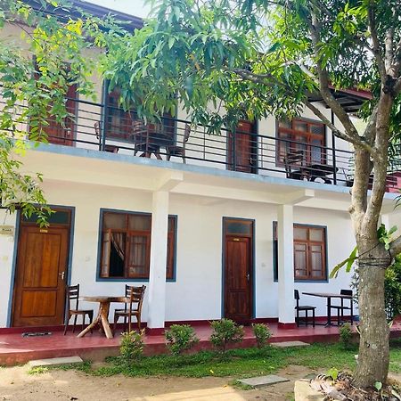 Parakum Rest Polonnaruwa Exterior foto