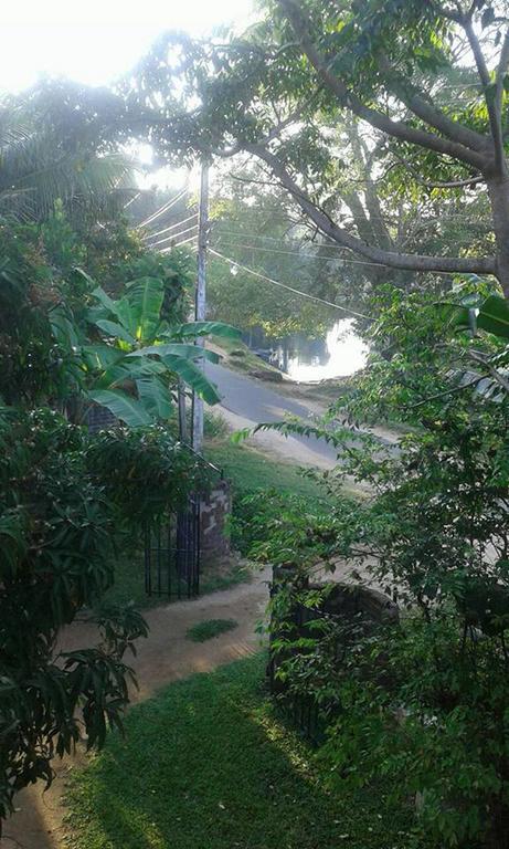 Parakum Rest Polonnaruwa Exterior foto